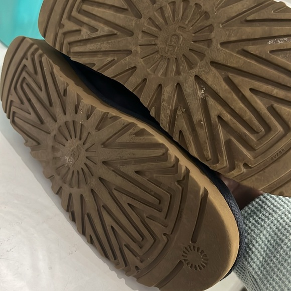 Kids UGG Bailey bow II boots size US 6 EU 37 - Picture 4 of 10